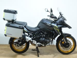 QJMOTOR SRT 550 X (TRES MALETAS) 2024 de segunda mano