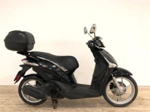 PIAGGIO LIBERTY 125 (IVA DEDUCIBLE) (TOP CASE) 2022 de segunda mano