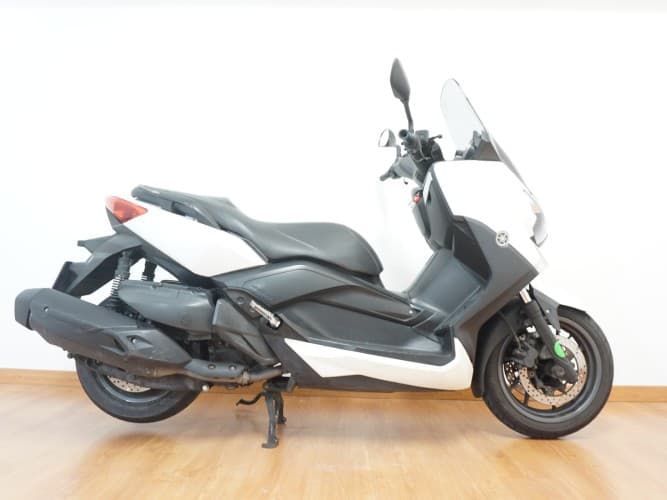 YAMAHA XMAX 400 2017 de segunda mano