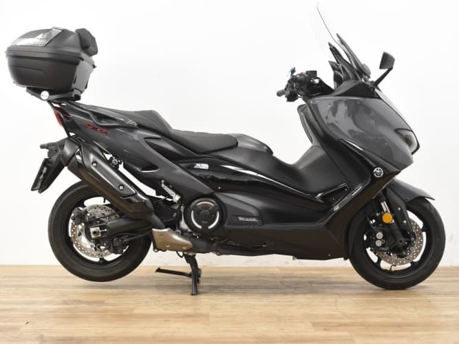 YAMAHA TMAX 560 TECH MAX 2021 de segunda mano