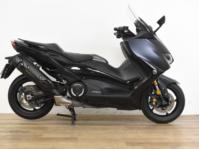 YAMAHA TMAX 560 TECH MAX 2021 de segunda mano