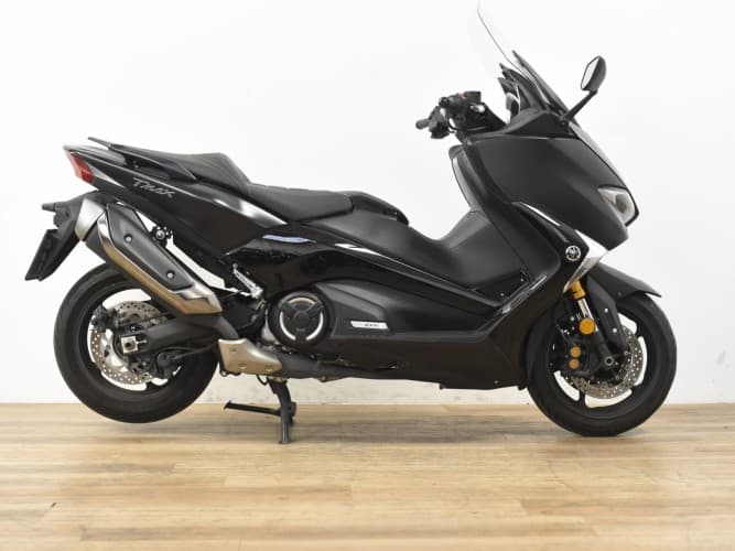 YAMAHA TMAX 530 DX 2019 de segunda mano