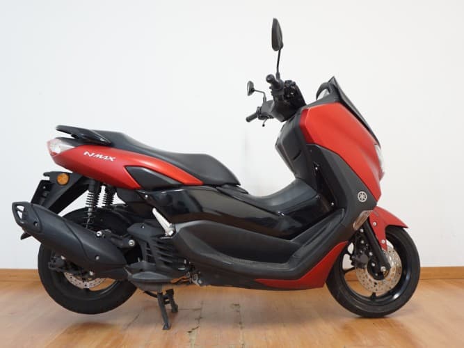 YAMAHA NMAX 125 2021 de segunda mano