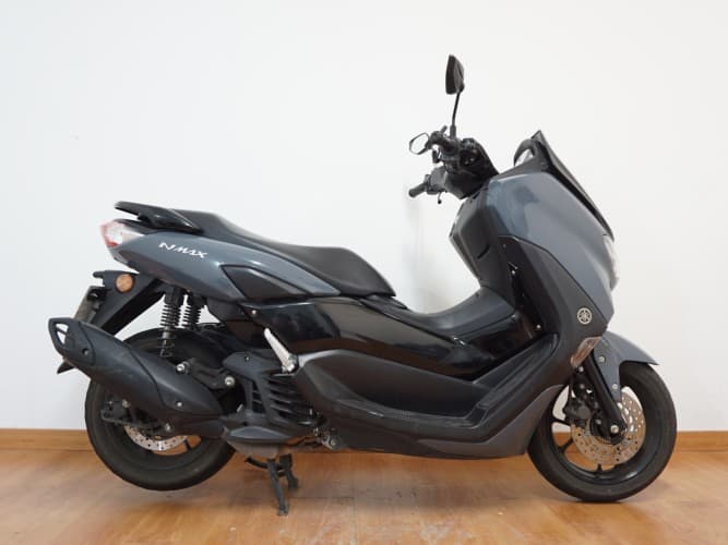 YAMAHA NMAX 125 2021 de segunda mano