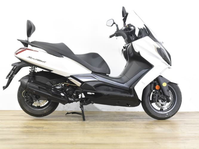 KYMCO SUPER DINK 125 2018 de segunda mano