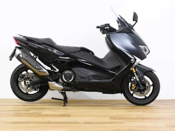 YAMAHA TMAX 530 SX 2018 de segunda mano