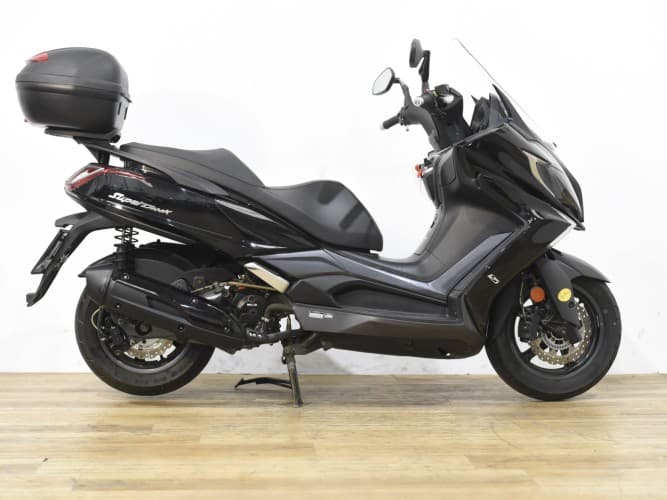 KYMCO SUPER DINK 125 2018 de segunda mano