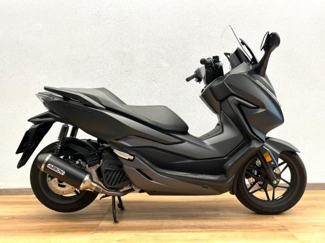 HONDA FORZA 125 2021 de segunda mano