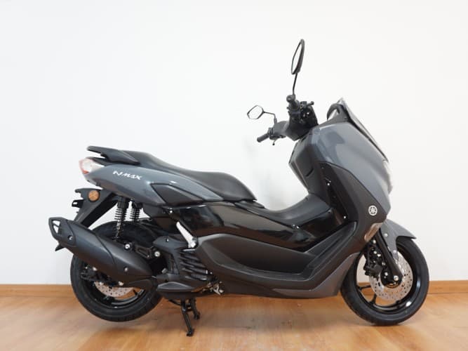 YAMAHA NMAX 125 (KM 0 - ENTREGA INMEDIATA) 2024 de segunda mano