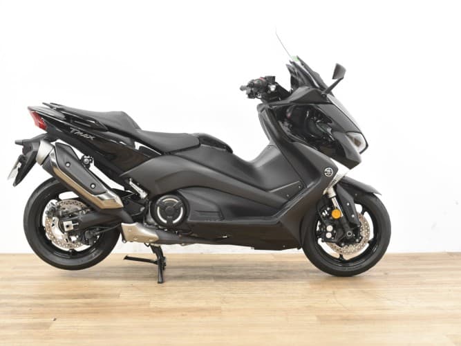 YAMAHA TMAX 530 2017 de segunda mano