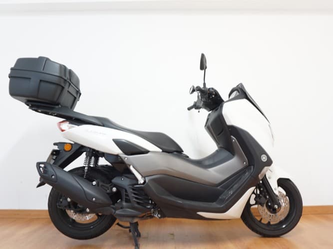 YAMAHA NMAX 125 2024 de segunda mano