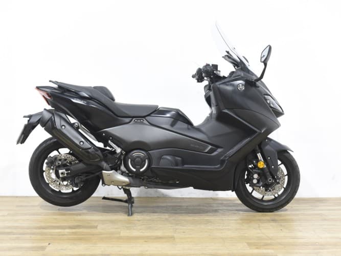 YAMAHA TMAX 560 2023 de segunda mano