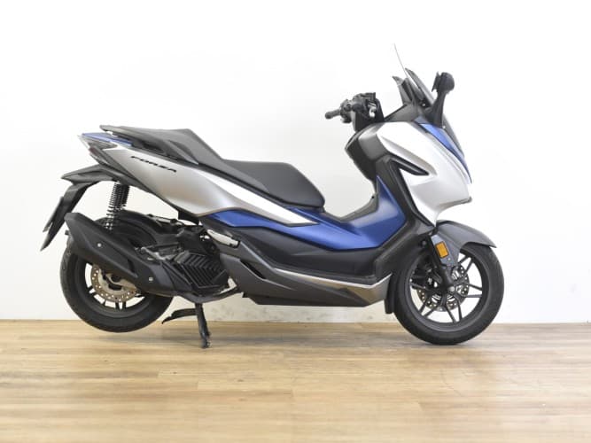 HONDA FORZA 125 2021 de segunda mano