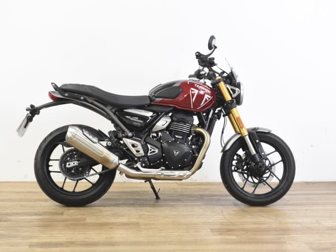 TRIUMPH SPEED 400 2024 de segunda mano