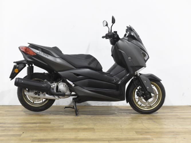 YAMAHA XMAX 125 TECH MAX 2020 de segunda mano