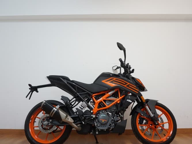 KTM DUKE 125 2022 de segunda mano