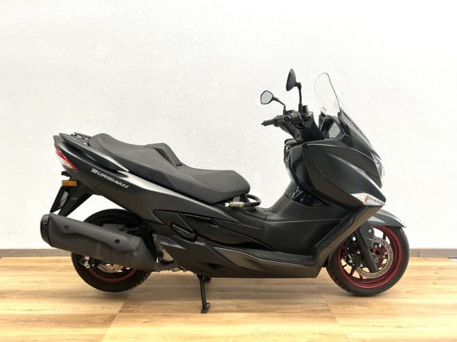 SUZUKI BURGMAN 400 2018 de segunda mano