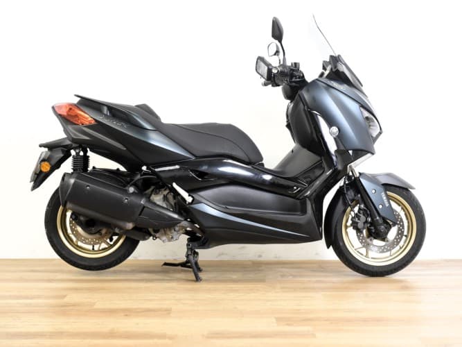 YAMAHA XMAX 300 TECH MAX 2020 de segunda mano