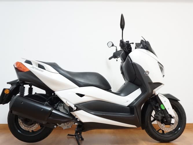 YAMAHA XMAX 300 2017 de segunda mano