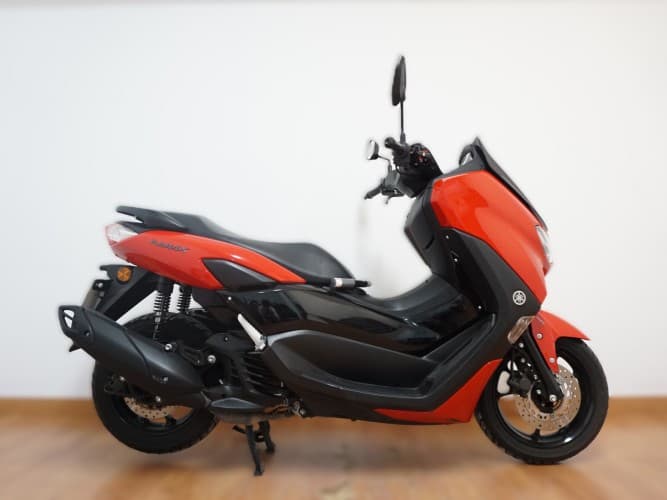 YAMAHA NMAX 125 2023 de segunda mano