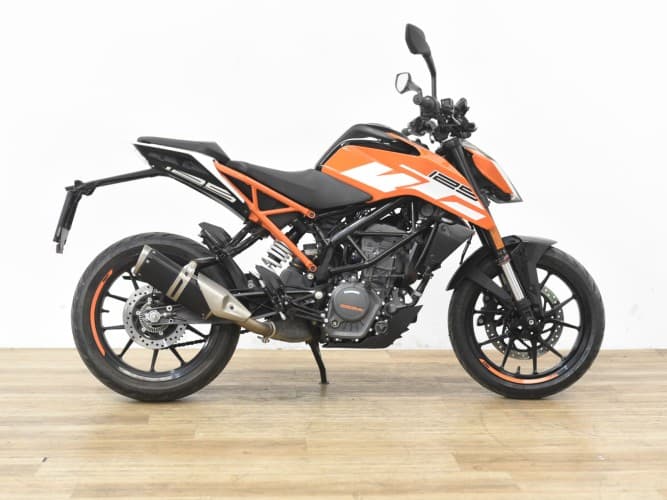 KTM DUKE 125 2022 de segunda mano