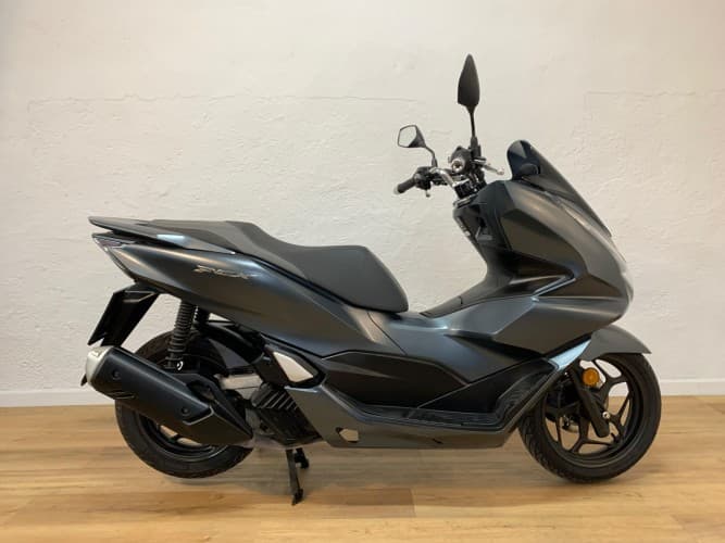 HONDA PCX 125 2021 de segunda mano