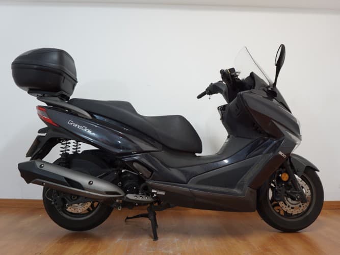 KYMCO GRAND DINK 300 2018 de segunda mano