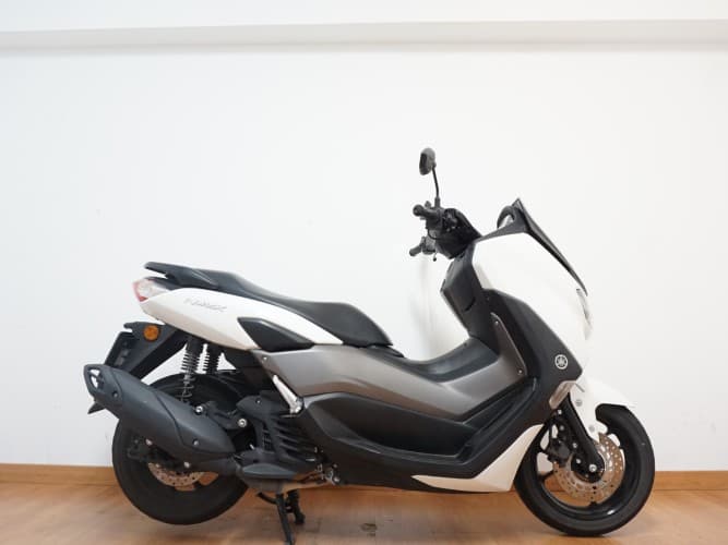 YAMAHA NMAX 125 2022 de segunda mano