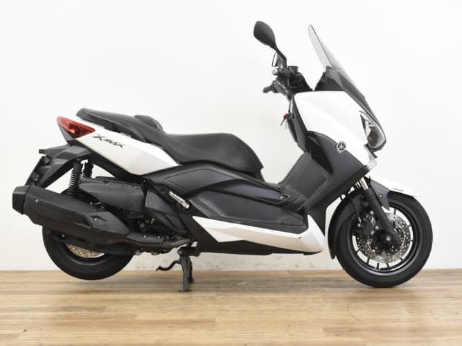 YAMAHA XMAX 400 2015 de segunda mano