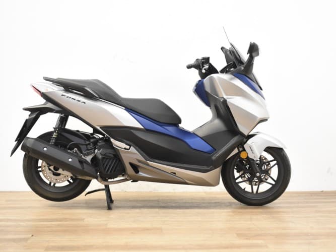 HONDA FORZA 125 2017 de segunda mano