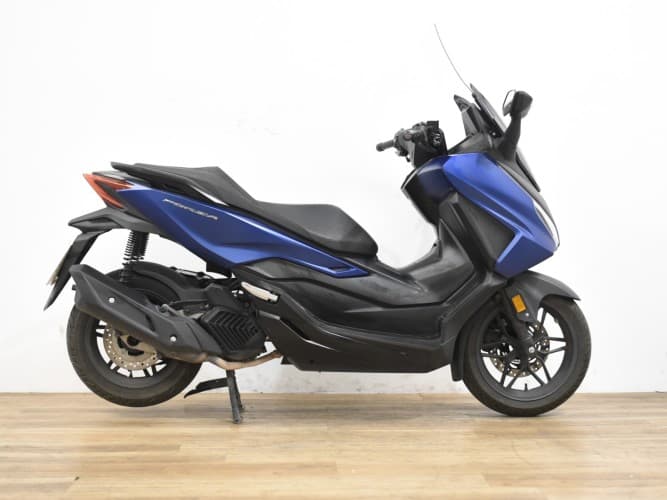 HONDA FORZA 125 2023 de segunda mano