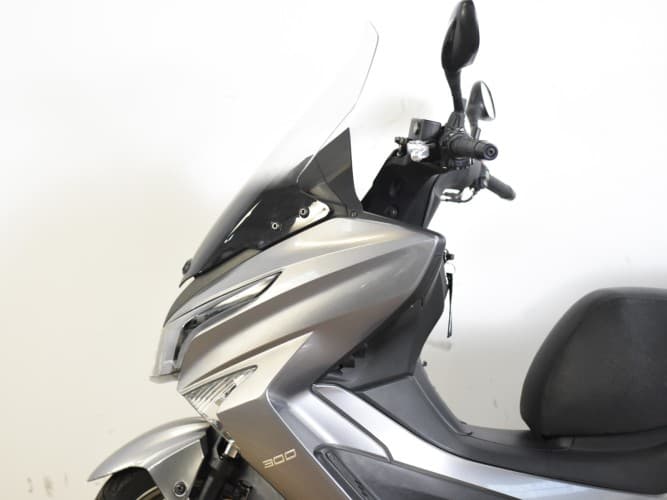 Comprar KYMCO GRAND DINK 300 2022 de segunda mano KYMCO GRAND DINK 300 2022 de segunda mano