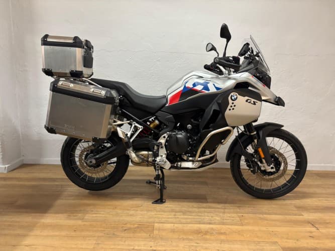 BMW F 900 GS ADVENTURE (IVA DEDUCIBLE + 3 PAQUETES) 2024 de segunda mano