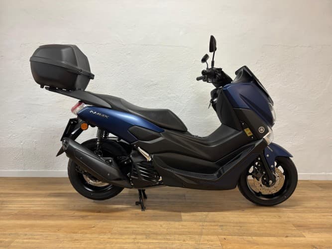 YAMAHA NMAX 125 2020 de segunda mano