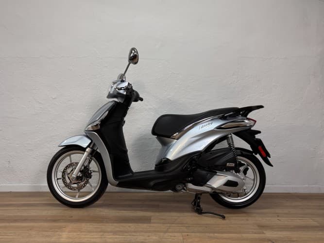 PIAGGIO LIBERTY 125 2023 de segunda mano