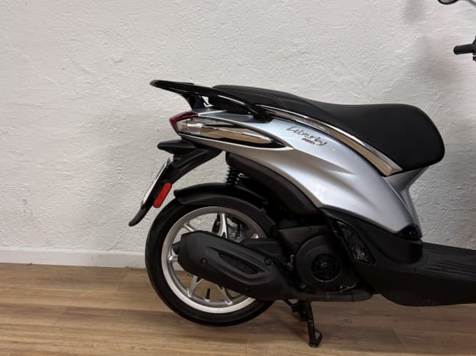 PIAGGIO LIBERTY 125 2023 de segunda mano