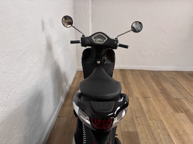 PIAGGIO LIBERTY 125 2023 de segunda mano