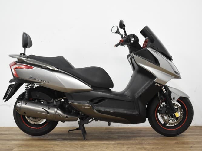 KYMCO SUPER DINK 125 2012 de segunda mano