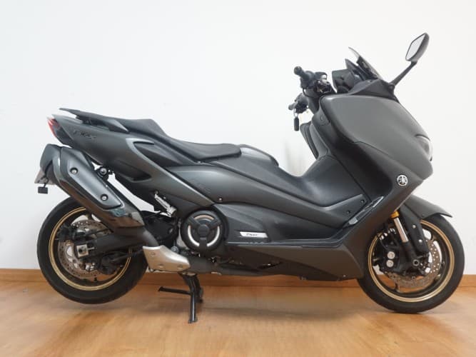 YAMAHA TMAX 560 2020 de segunda mano