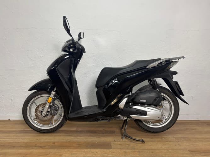 HONDA SH 125 2018 de segunda mano