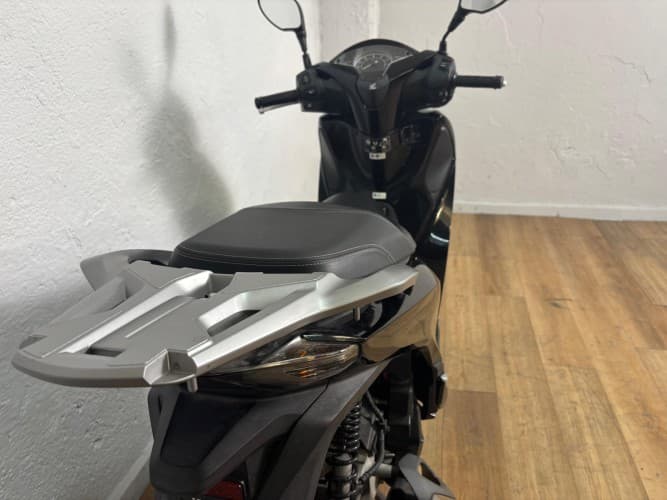 HONDA SH 125 2018 de segunda mano
