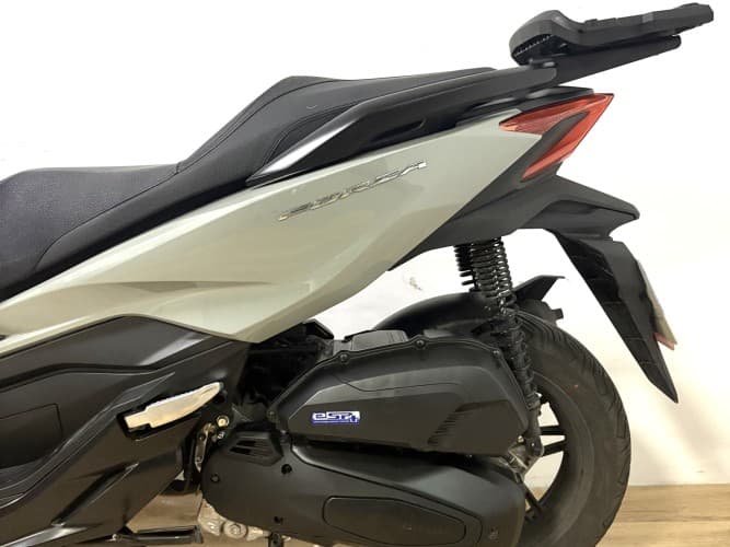 HONDA FORZA 125 2024 de segunda mano