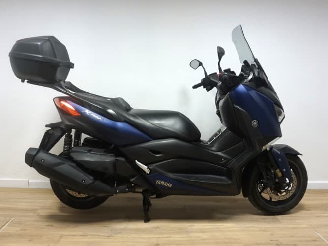 YAMAHA XMAX 400 2018 de segunda mano