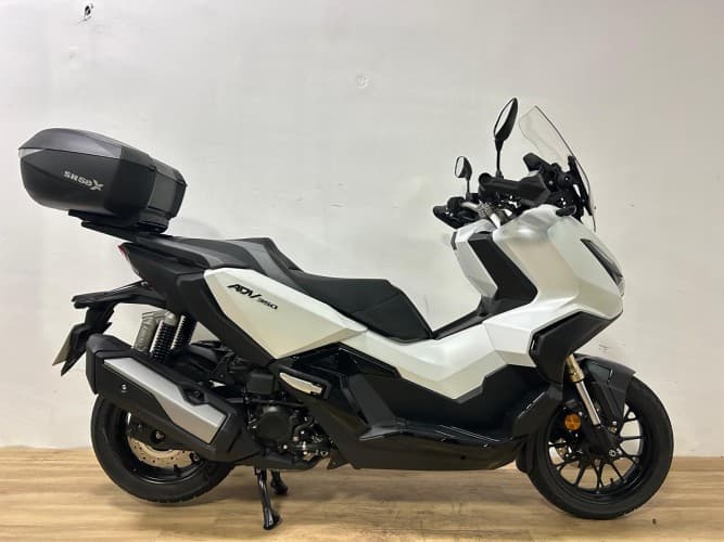 HONDA ADV 350 2024 de segunda mano