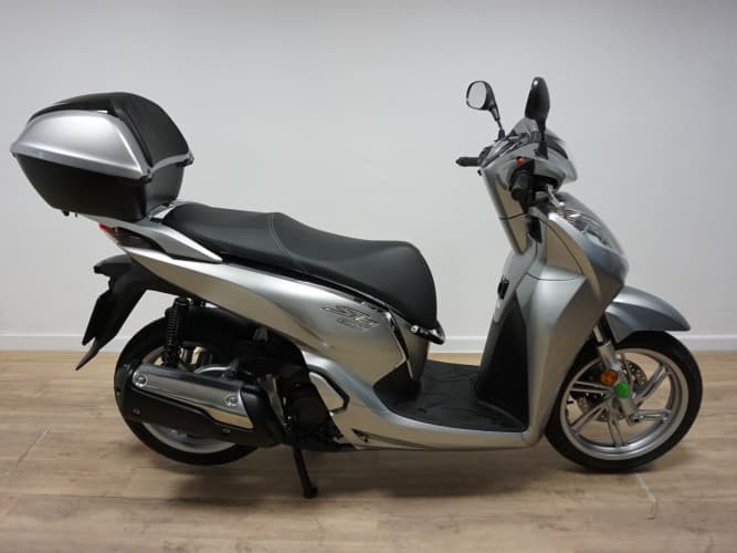 HONDA SH 300I 2024 de segunda mano