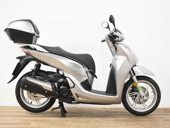 HONDA SH 300I 2017 de segunda mano