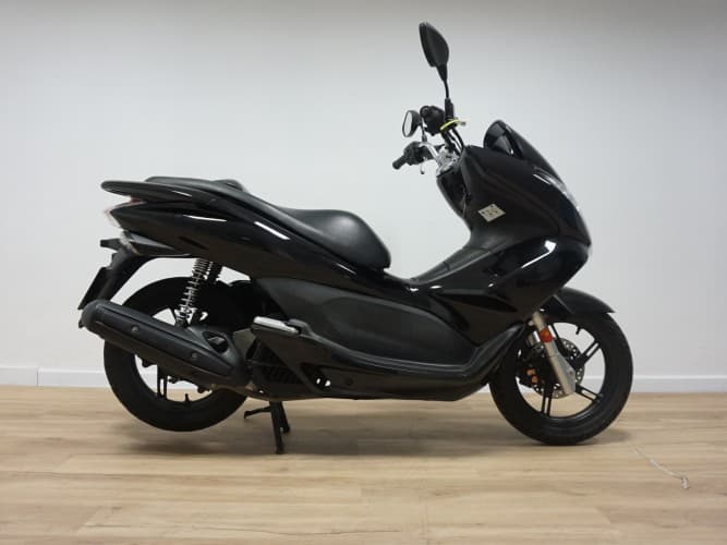 HONDA PCX 125 2015 de segunda mano