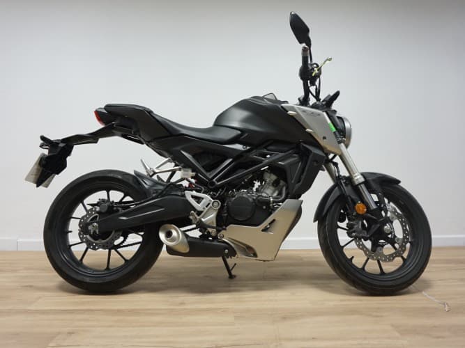 HONDA CB 125 R 2019 de segunda mano