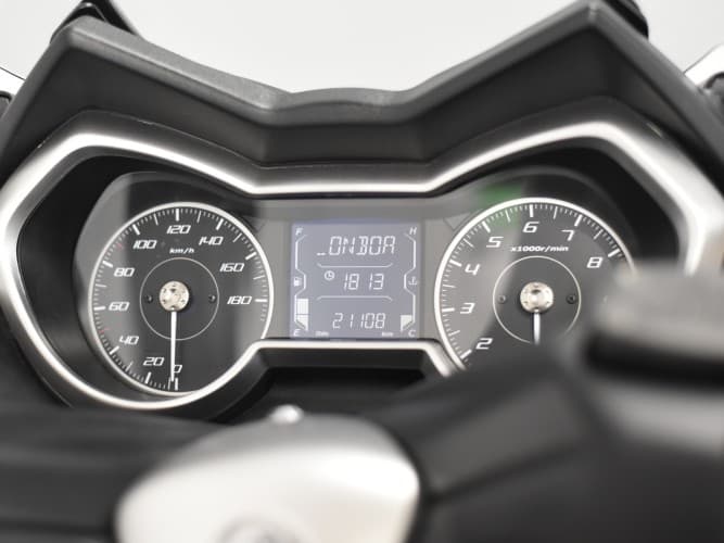 YAMAHA XMAX 400 2019 de segunda mano