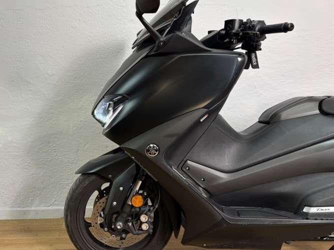 Comprar YAMAHA TMAX 560 2020 de segunda mano YAMAHA TMAX 560 2020 de segunda mano